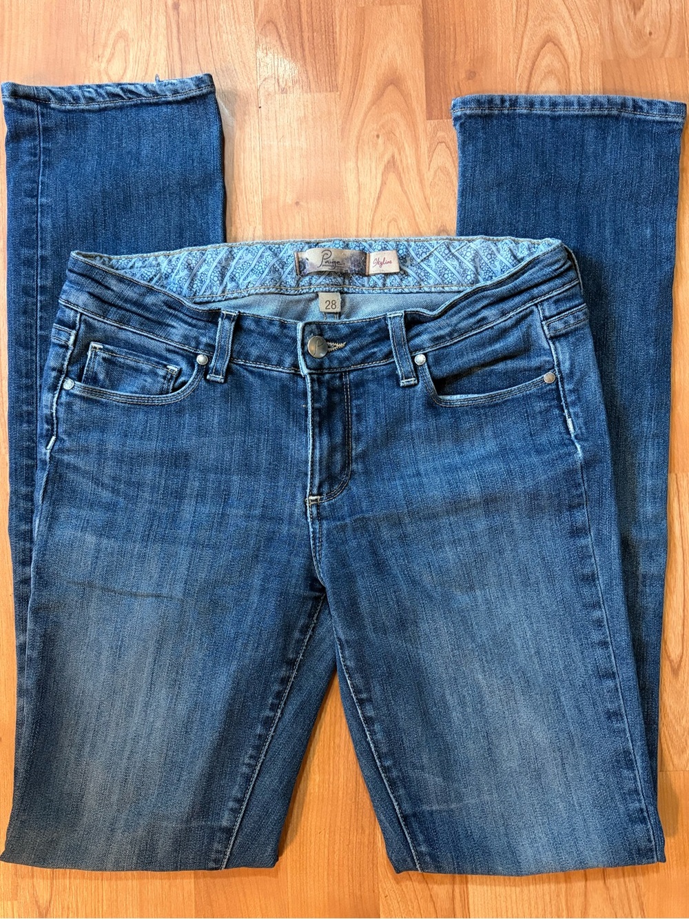 PAIGE Skyline Straight-Leg Jeans in Medium Blue Wash 28